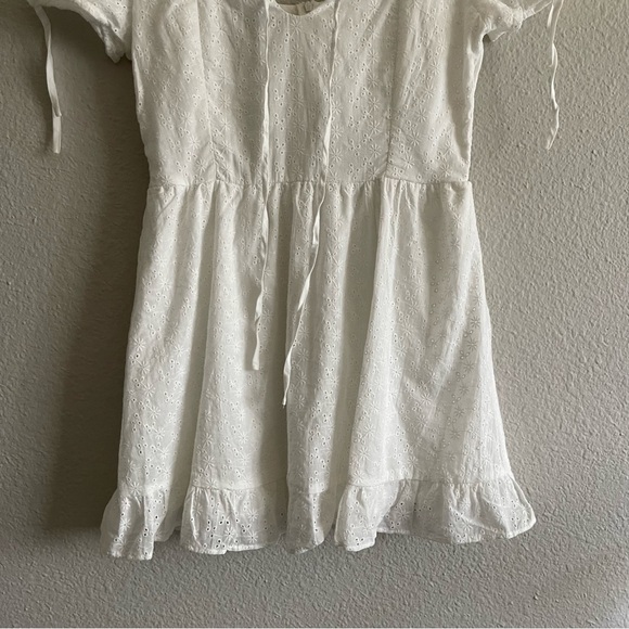 Cotton Eyelet Ruffle hem Dress - Picture 7 of 13